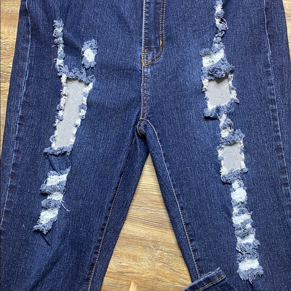 Fashion Nova Curve High Waisted Jeans - Picture 4 of 5